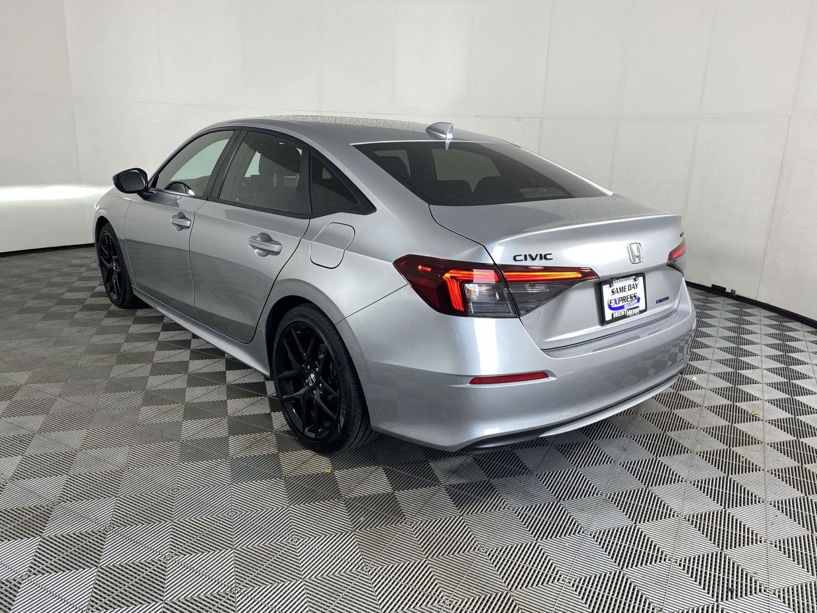 Used 2026 Solar Silver Metallic Honda Sport image 5