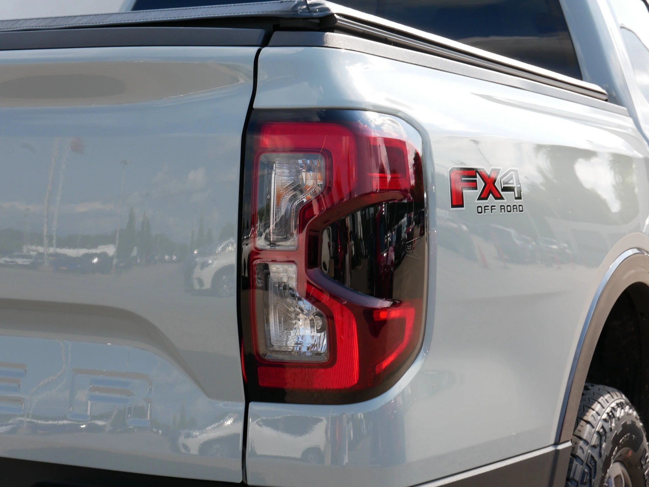 Used 2024 Cactus Grey Ford XLT image 17