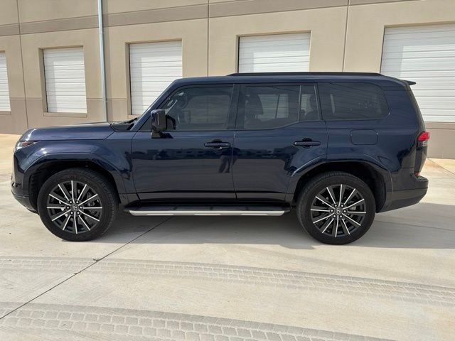 Used 2024 Blue Lexus 550 Luxury image 9