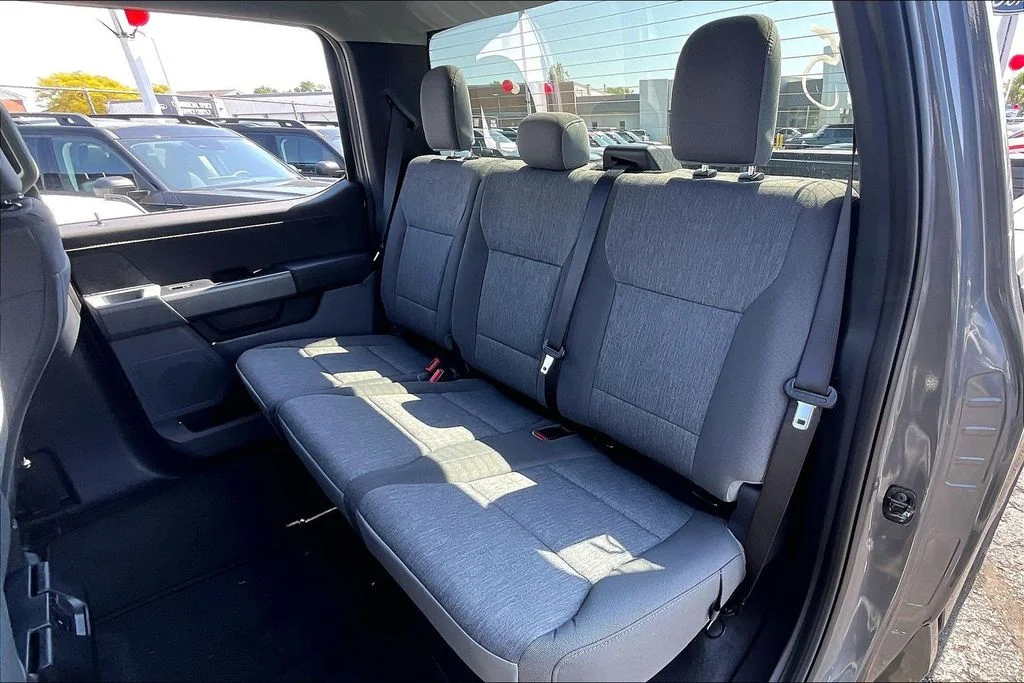 New 2026 Carbonized Gray Metallic Ford XLT image 25