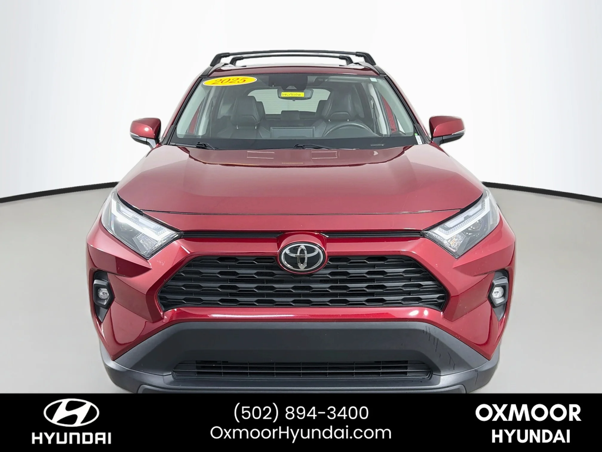 Used 2025 Ruby Flare Pearl Toyota XLE Premium image 2