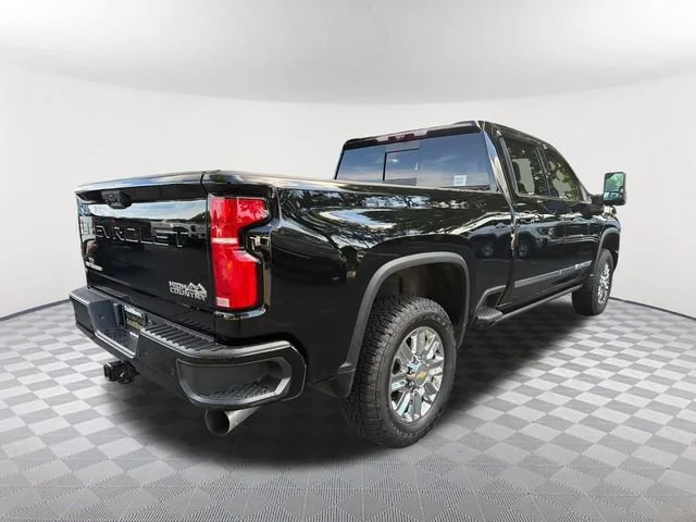 Used 2024 Black Chevrolet High Country image 5