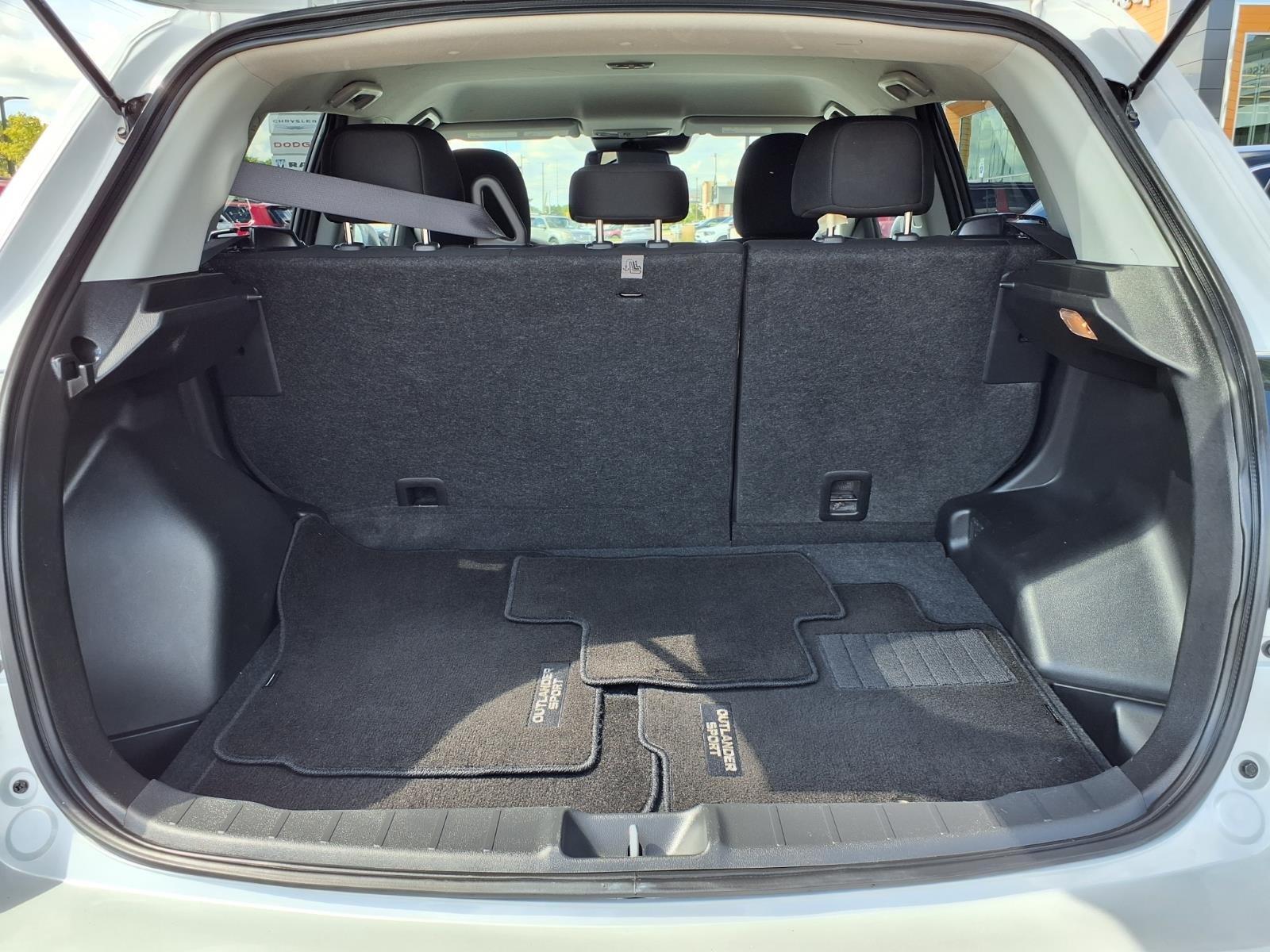 Used 2024  Mitsubishi S image 18