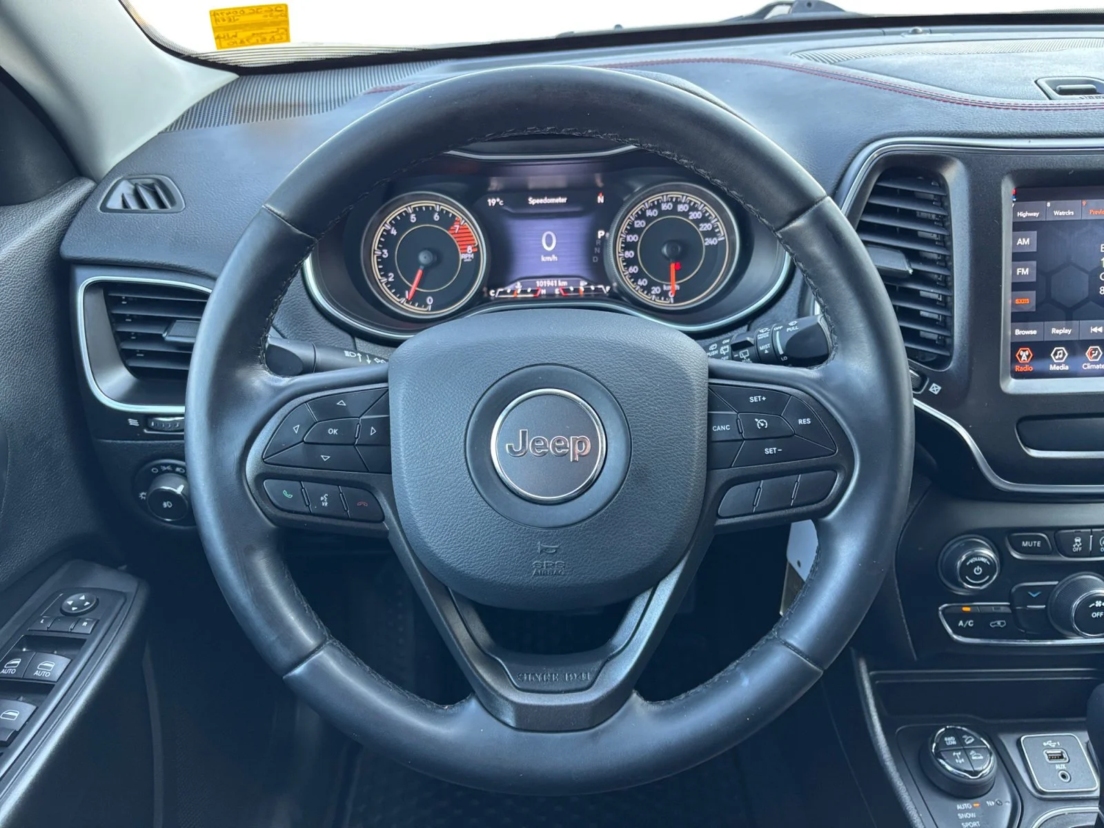 Used 2020 White Jeep Trailhawk image 13