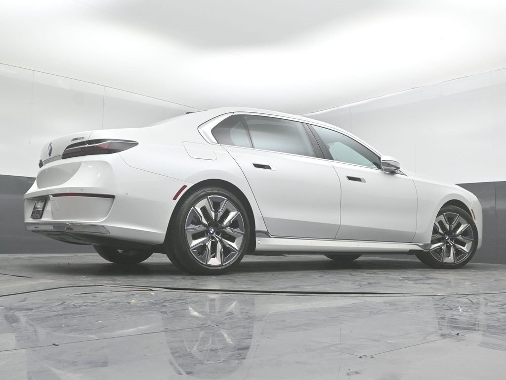 2023 BMW I7 - Image 36