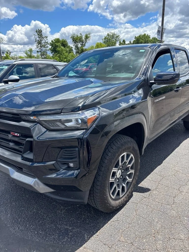 Used 2024 Black Chevrolet Z71 image 2