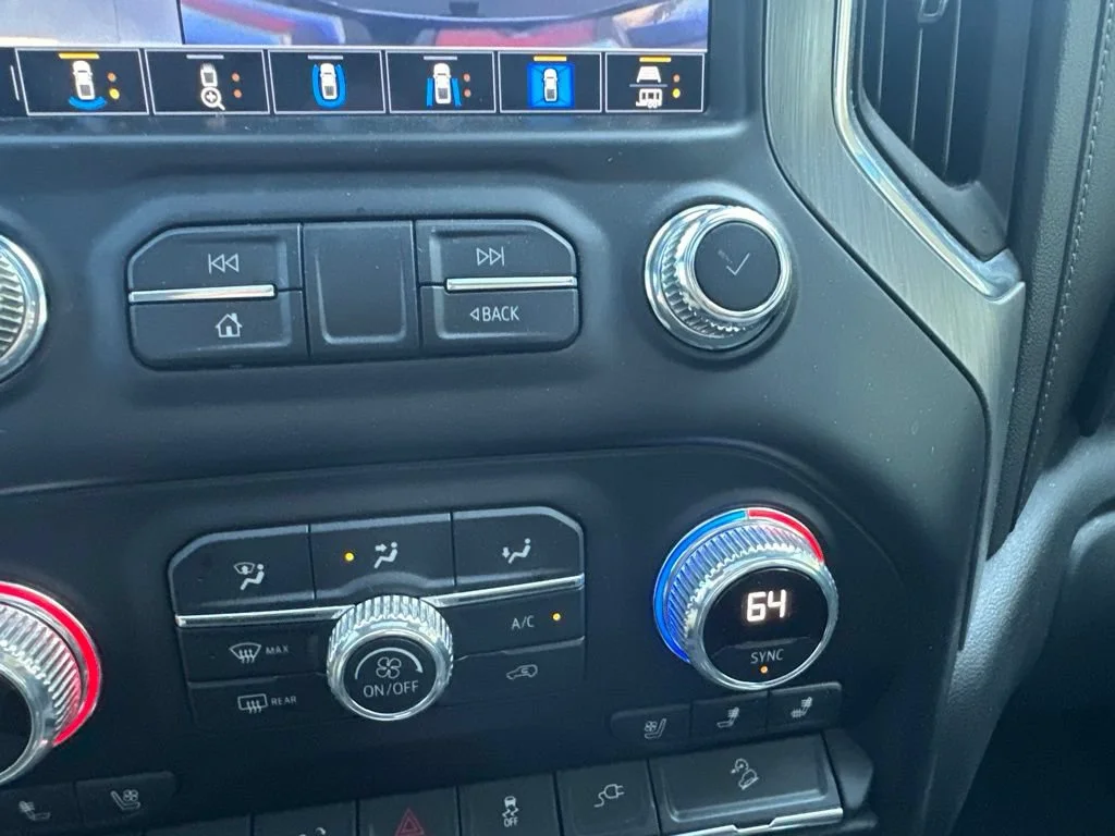 Used 2020 QUICKSILVER METALLIC GMC Denali image 21