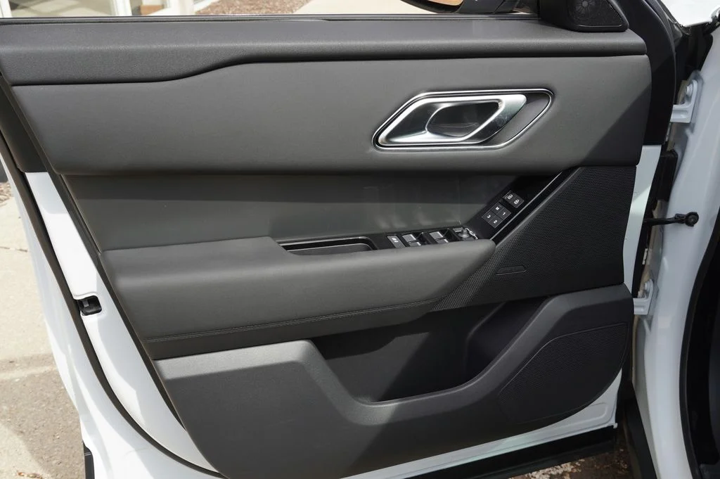 Used 2026 White Land Rover S image 10