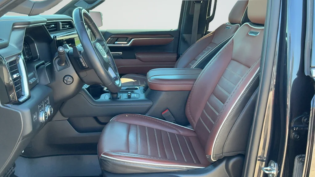 Used 2023 Silver GMC Denali Ultimate image 17