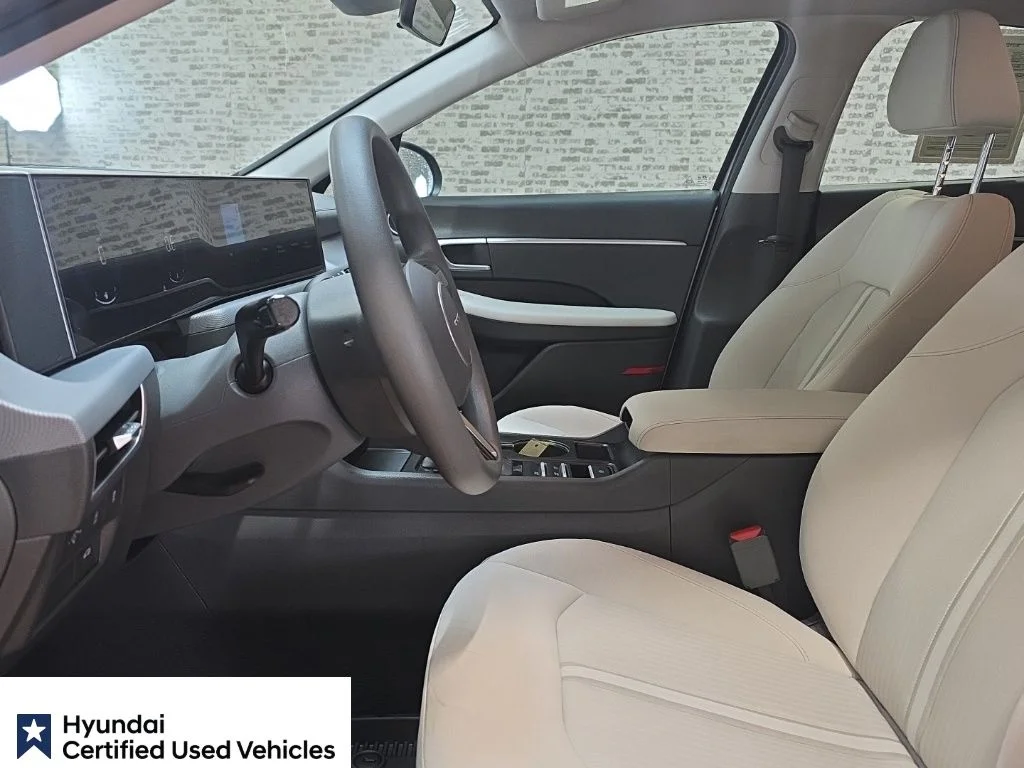Certified Used 2025 Aero Silver Hyundai SE image 25