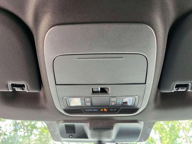 New 2026 Oxford White Ford XLT image 29