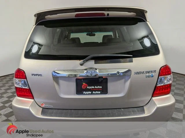 Used 2006 Gold Toyota Limited image 6