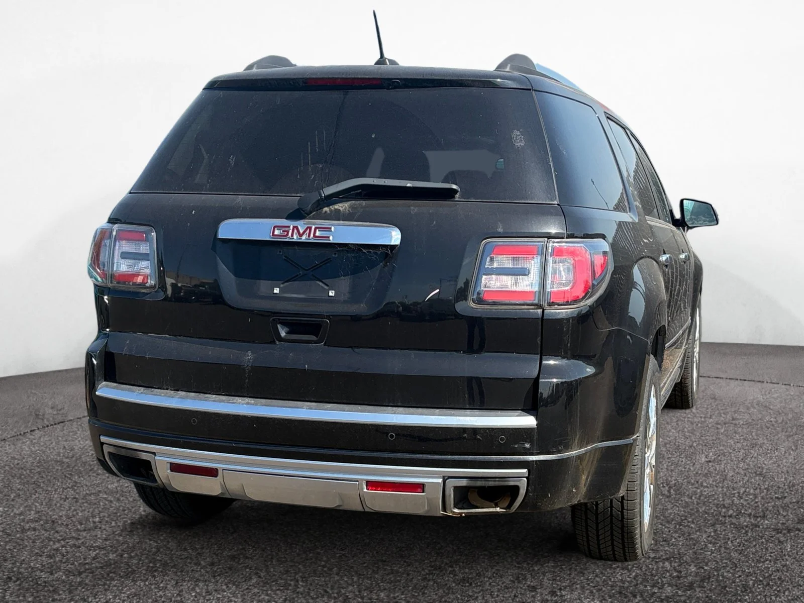 Used 2016 Black GMC Denali image 5