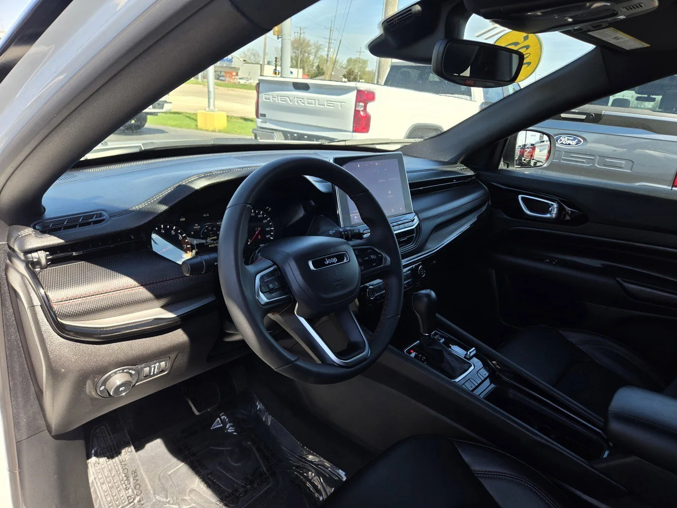 Used 2025 Bright White Clearcoat Jeep Trailhawk image 2