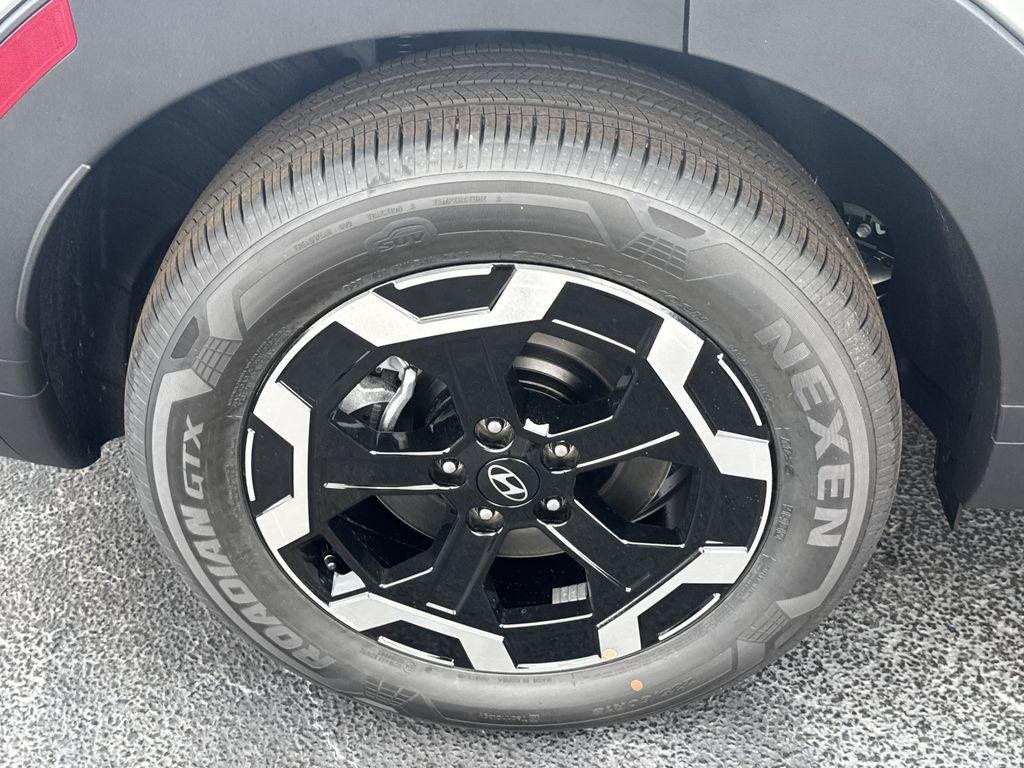New 2026 Silver Hyundai SEL FWD image 17