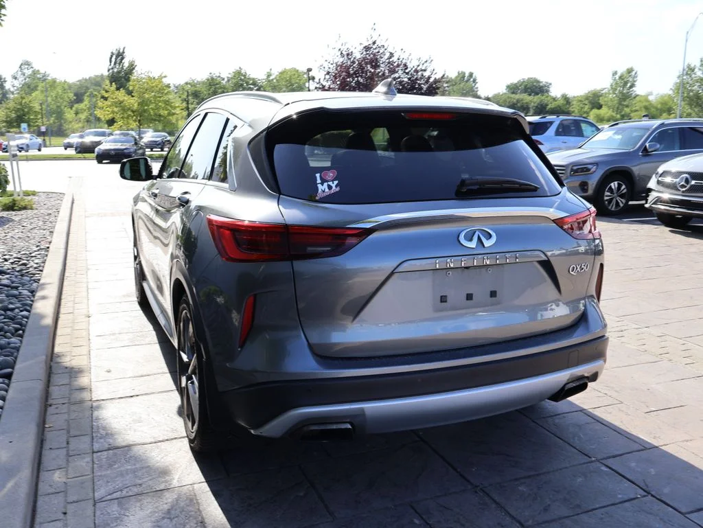 Used 2019 Gray INFINITI ESSENTIAL image 8