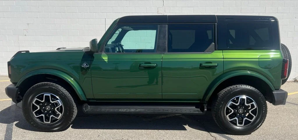Used 2025 Green Ford Outer Banks image 2
