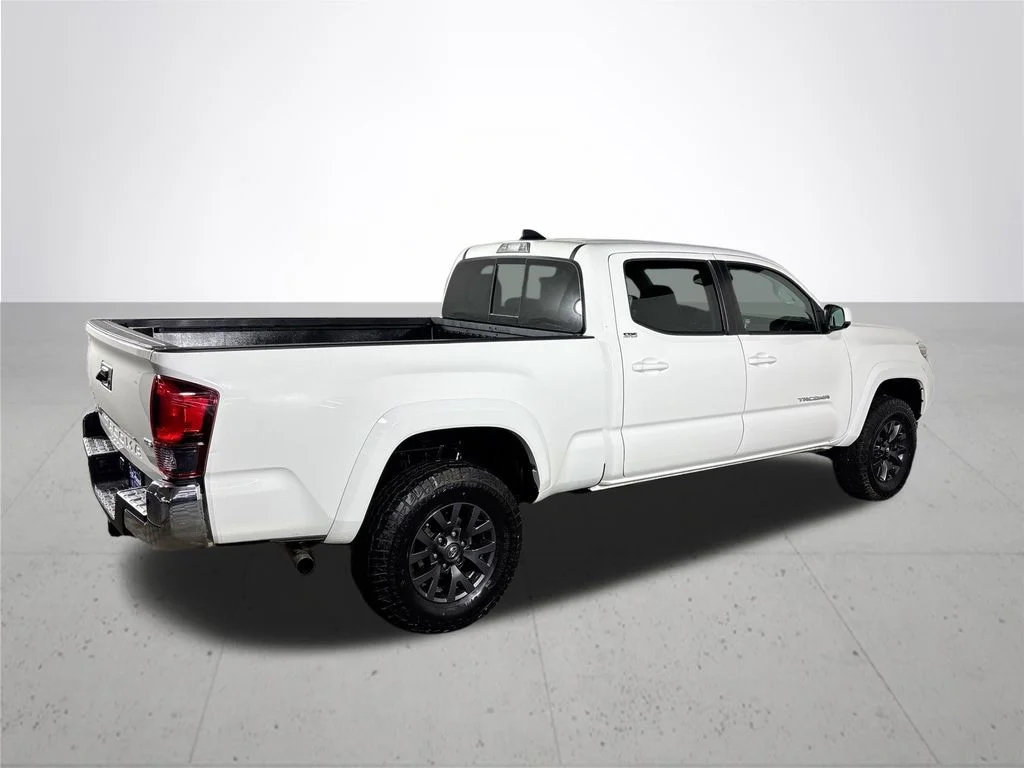 Used 2020 White Toyota SR5 image 6