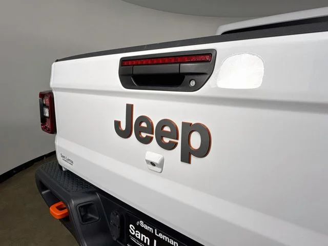 Used 2021 White Jeep Mojave image 36