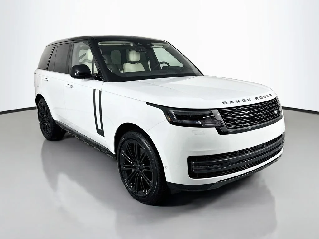 New 2026 Fuji White Land Rover SE image 7