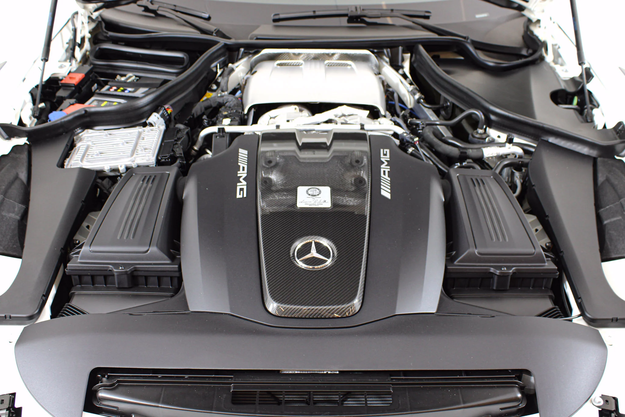Used 2020 White Mercedes-Benz R PRO image 52