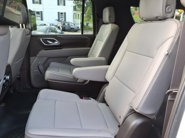 Used 2023 White GMC SLT image 13