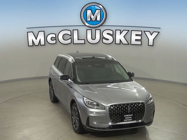 Used 2023 Silver Lincoln Grand Touring image 8