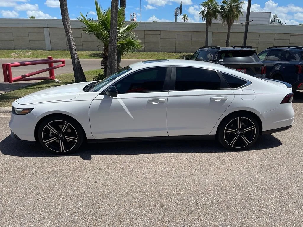 Used 2024 Fiesta Chevys Honda Sport image 3