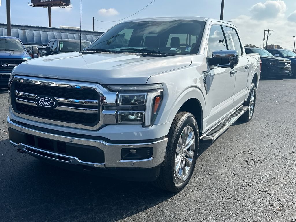 New 2025 White Ford Lariat image 7