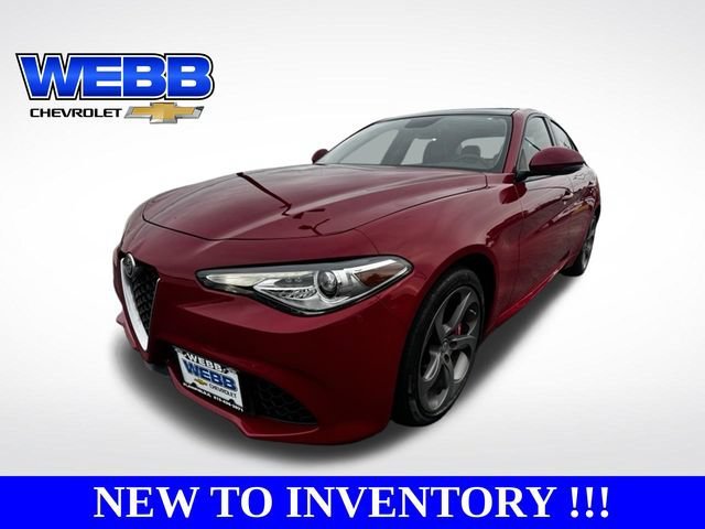 Used 2018  Alfa Romeo  image 1