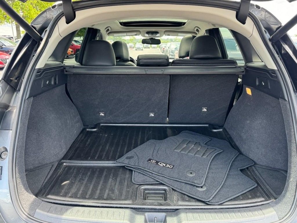 Used 2019 Gray INFINITI ESSENTIAL image 6
