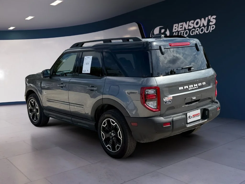 Used 2025 Gray Ford Outer Banks image 3