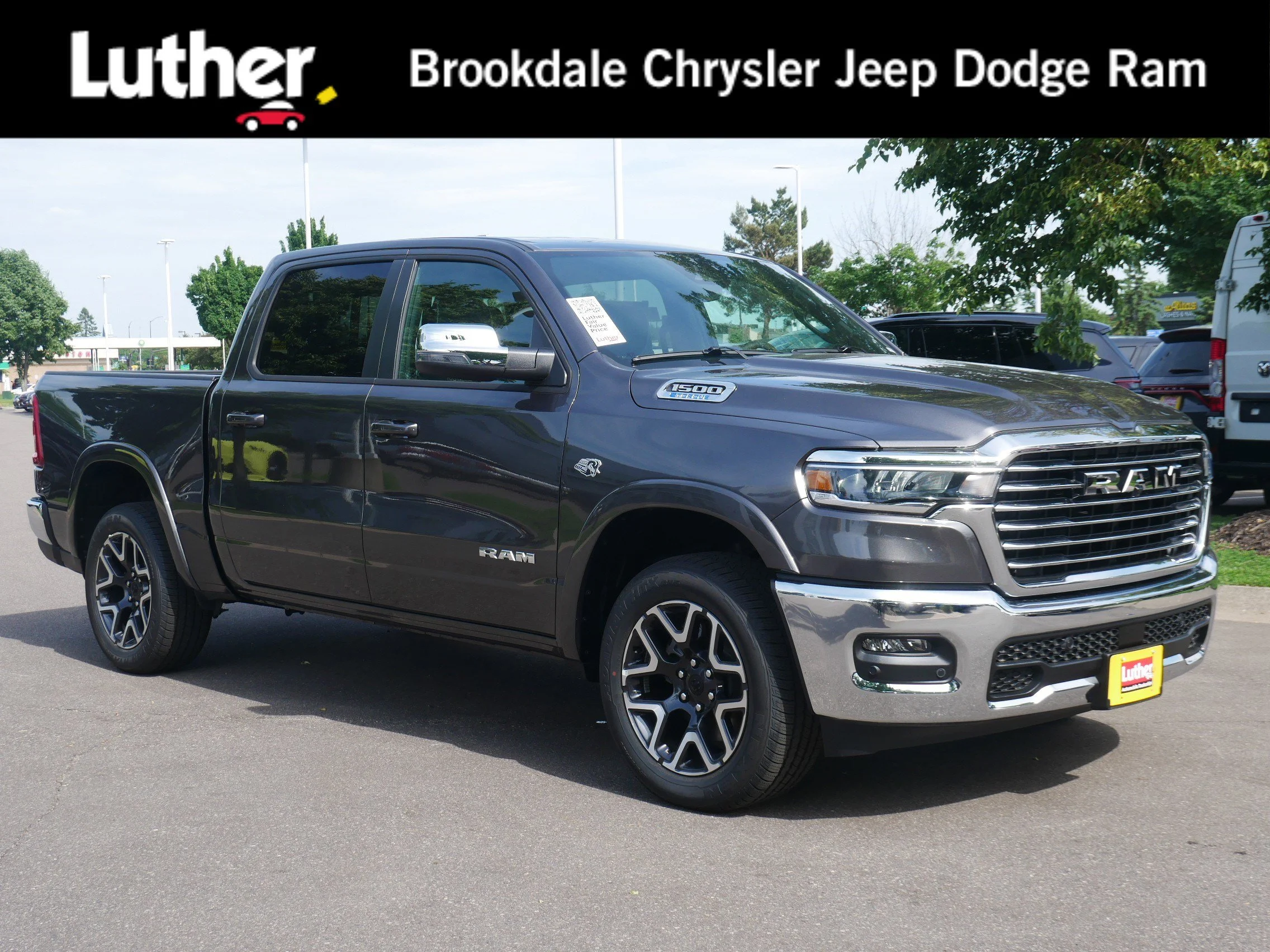 2026 RAM 1500 Laramie 4x4 Crew Cab 5'7's photo