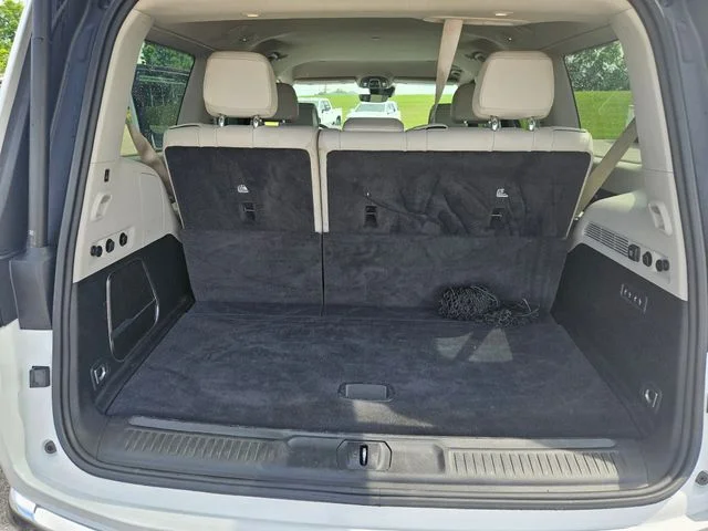 Used 2023 White Jeep Series III image 23