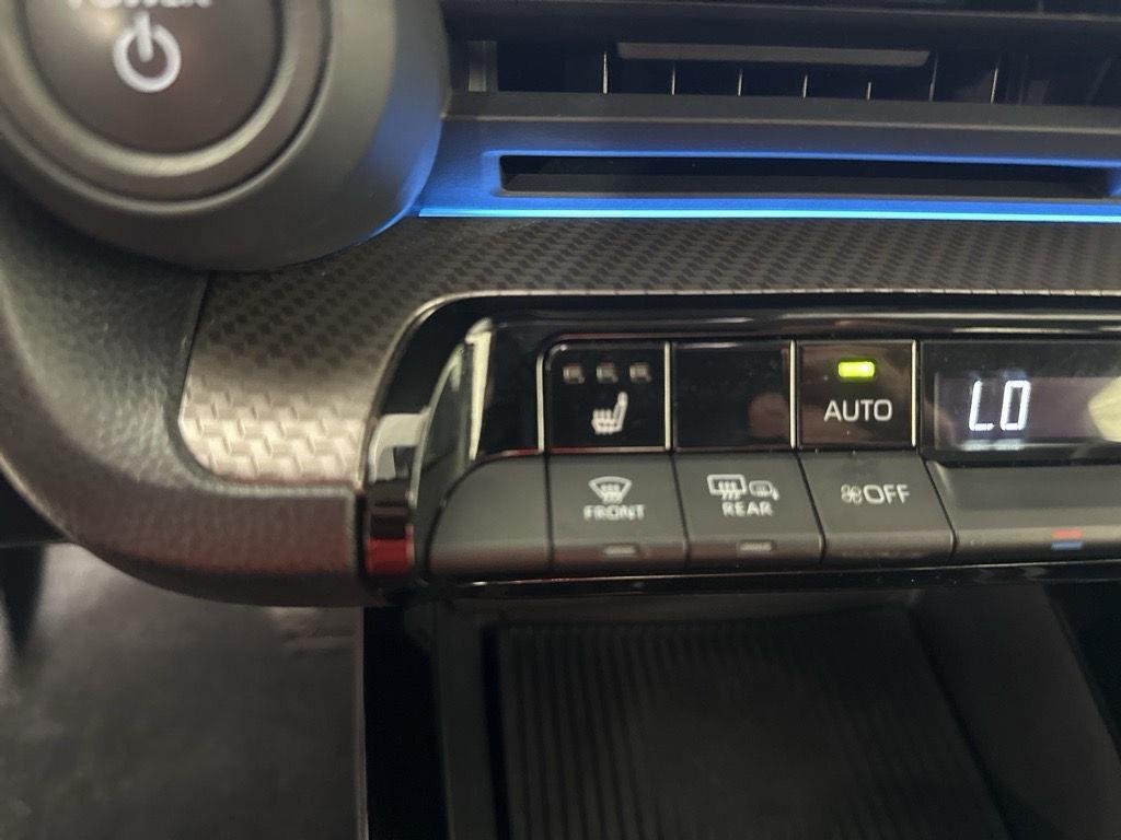 Used 2025 Cutting Edge Toyota XLE image 22