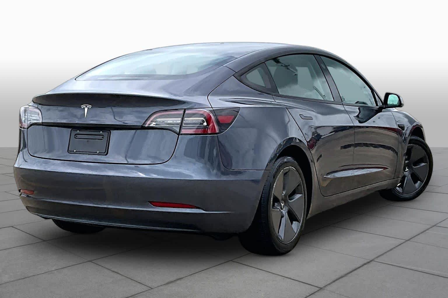 Used 2023 Midnight Silver Metallic Tesla  image 11