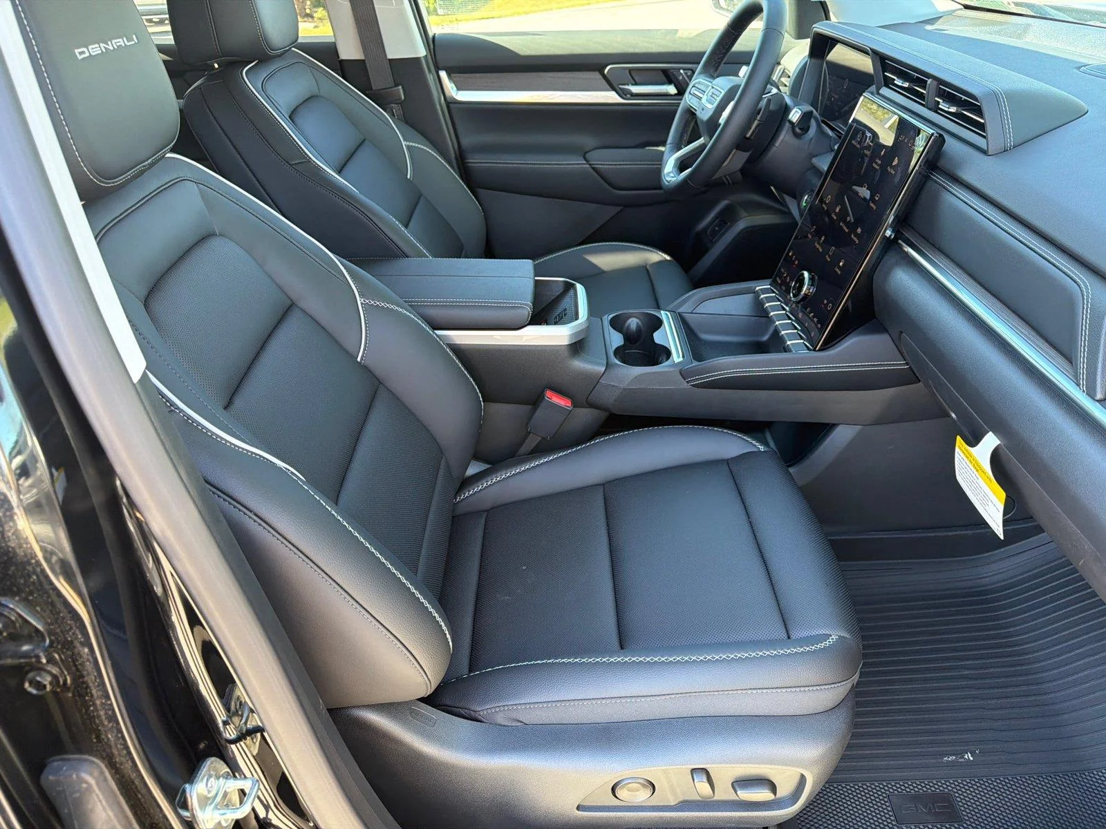 2027 GMC Terrain Denali - Photo 10