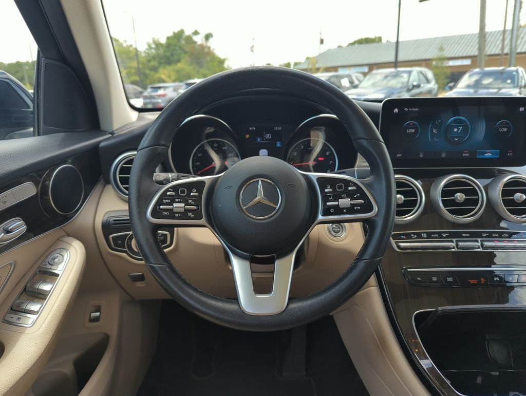 Used 2022  Mercedes-Benz GLC 300 image 17