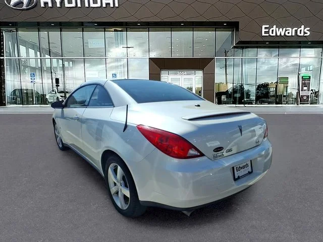 Used 2009 White Pontiac GT image 7
