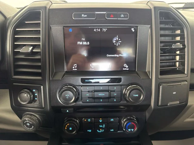 Used 2018 Shadow Black Ford XL image 17
