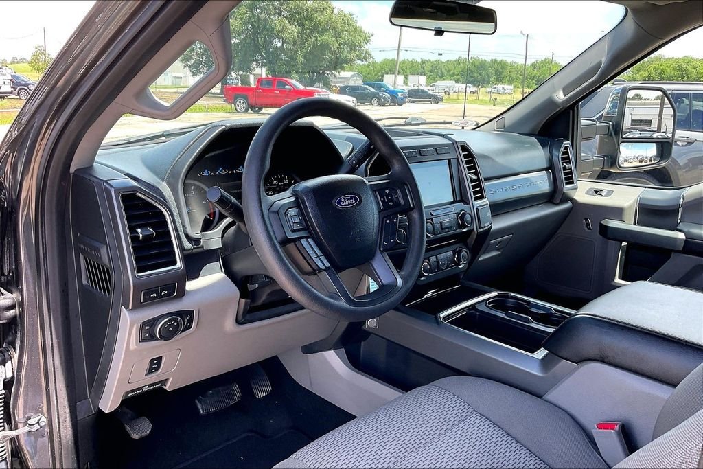 Used 2017 Magnetic Metallic Ford XLT image 14