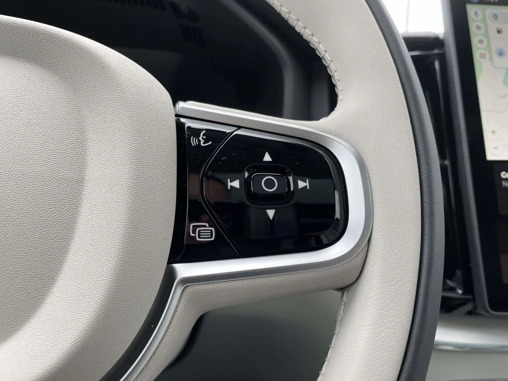 New 2026 Aurora Silver Volvo Ultra image 13