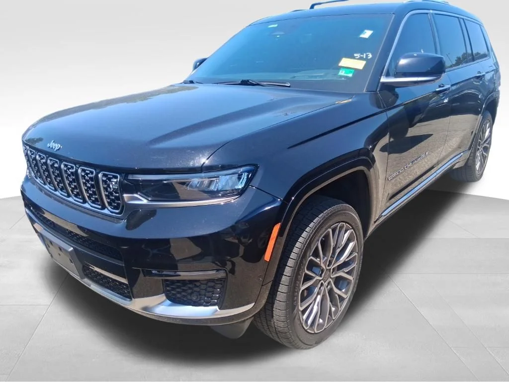 Used 2021 Black Jeep Summit image 18