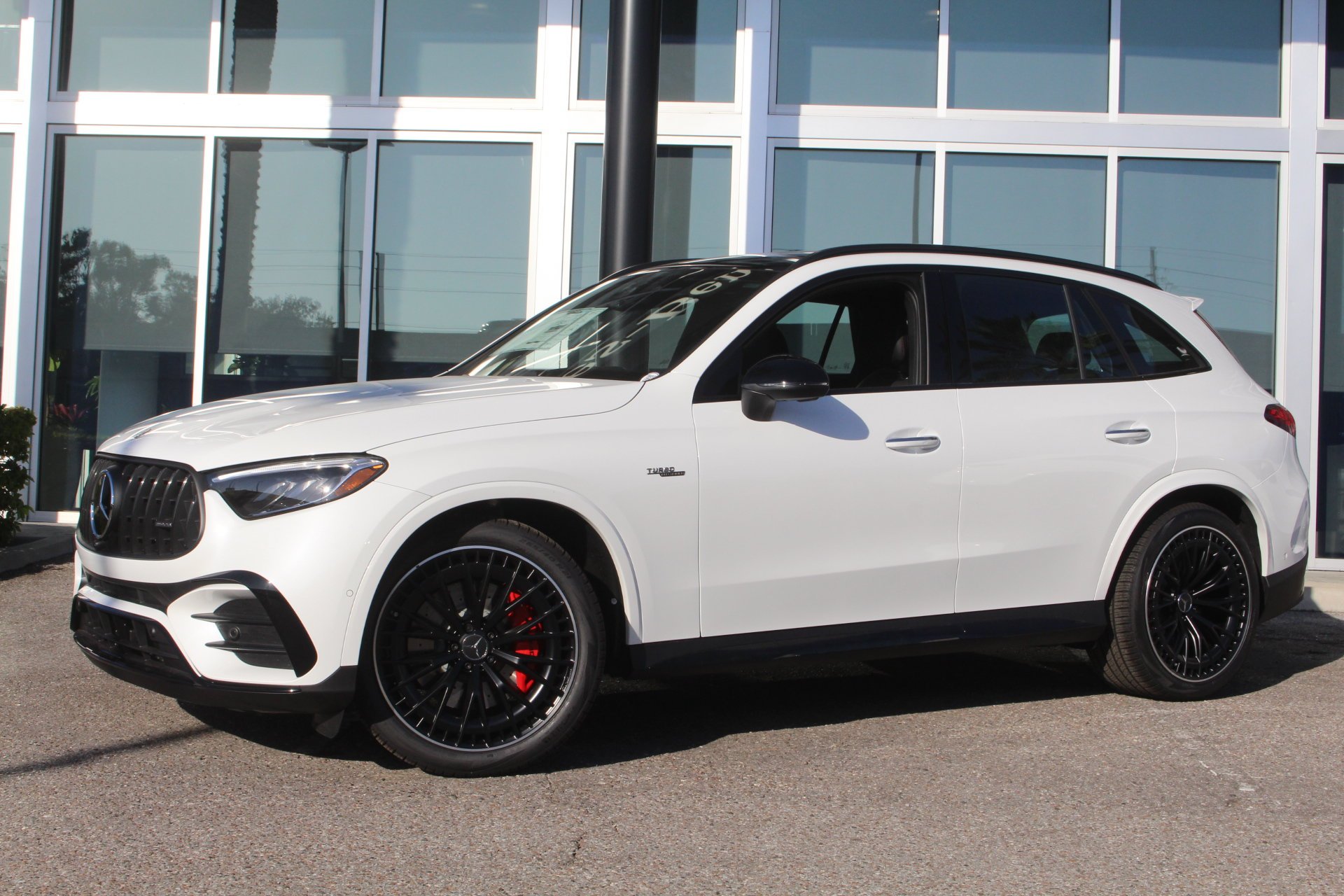 New 2026 MANUFAKTUR Moonlight White Metallic Mercedes-Benz AMG® GLC 43 image 2