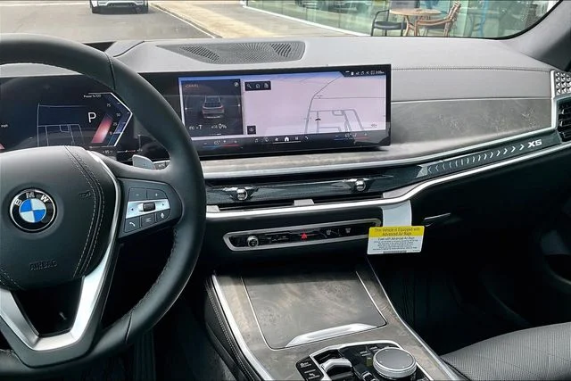 New 2026 Skyscraper Grey Metallic BMW xDrive40i image 7