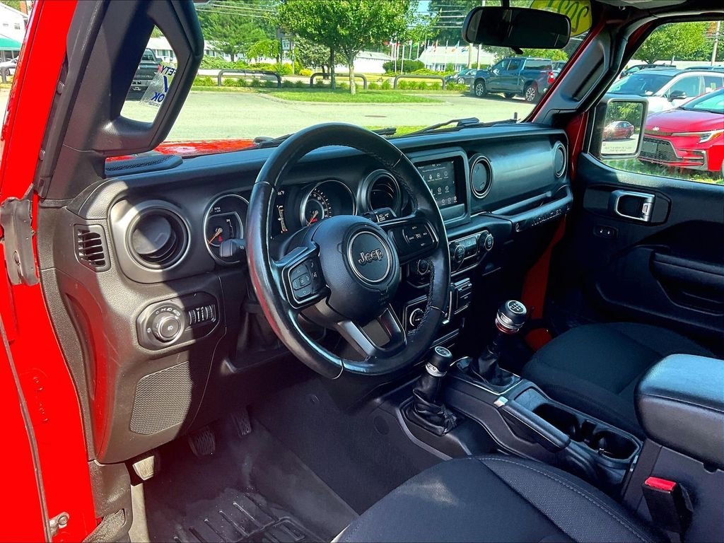 Used 2021 Red Jeep Sport S image 8