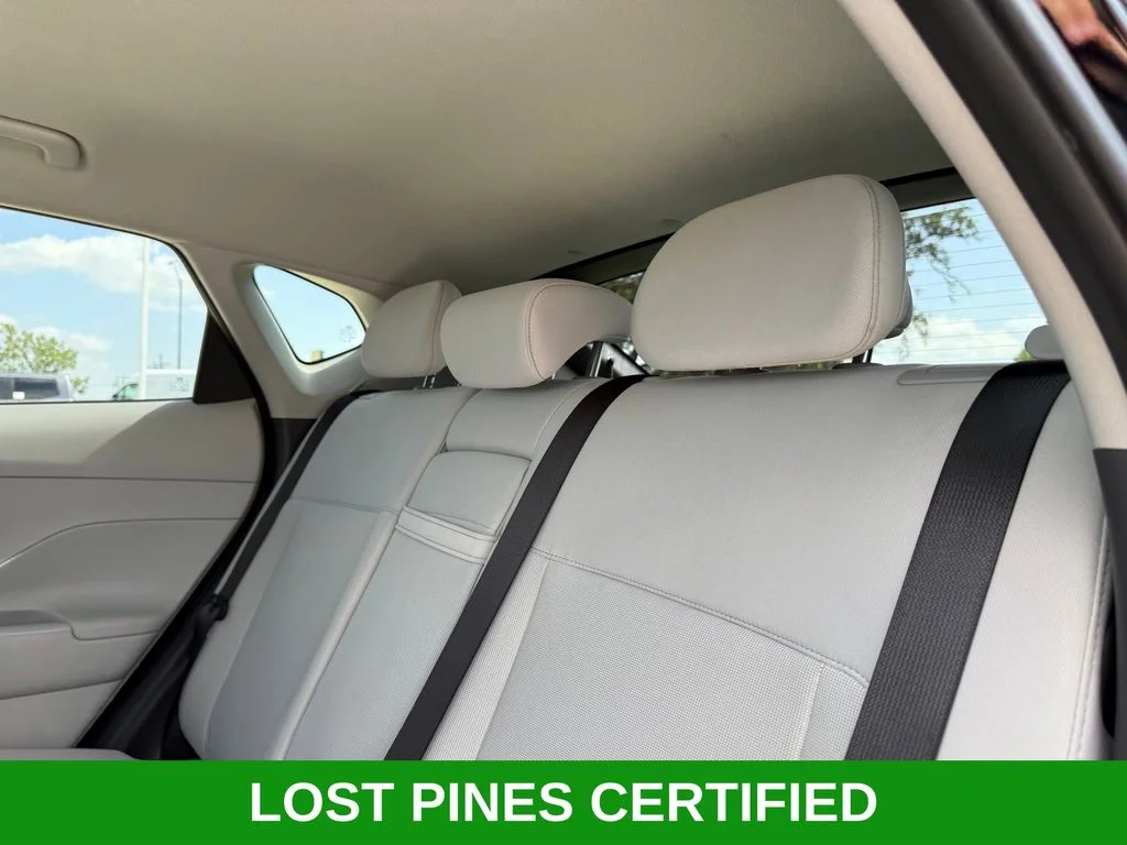 Used 2025 Black Hyundai SEL image 21