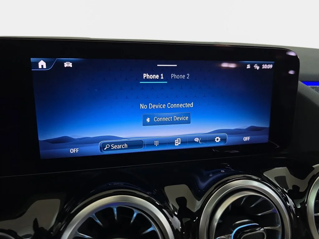 Used 2025  Mercedes-Benz GLA 250 image 23