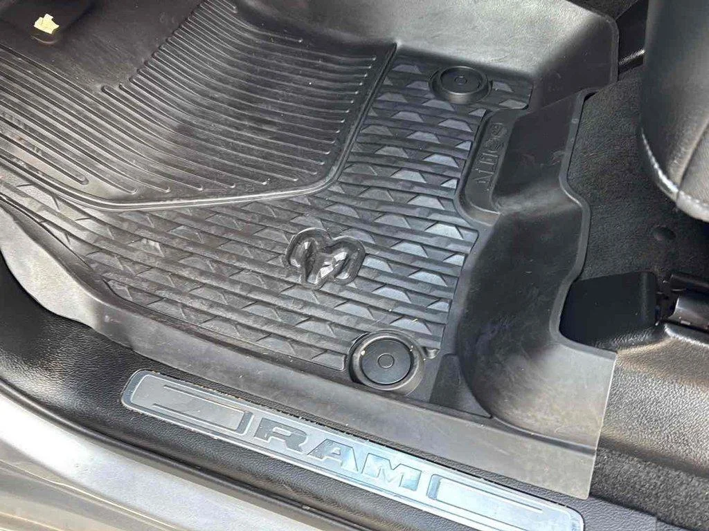 2022 RAM Ram 1500 Pickup Laramie - Photo 19