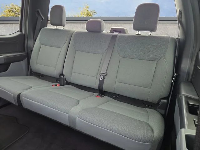 Used 2025 Silver Ford XLT image 13